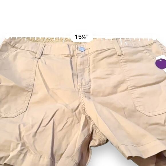 St. John's Bay Mid‎ Rise Beige Tan 5" Inseam Shorts Size 10 NEW - Picture 6 of 8